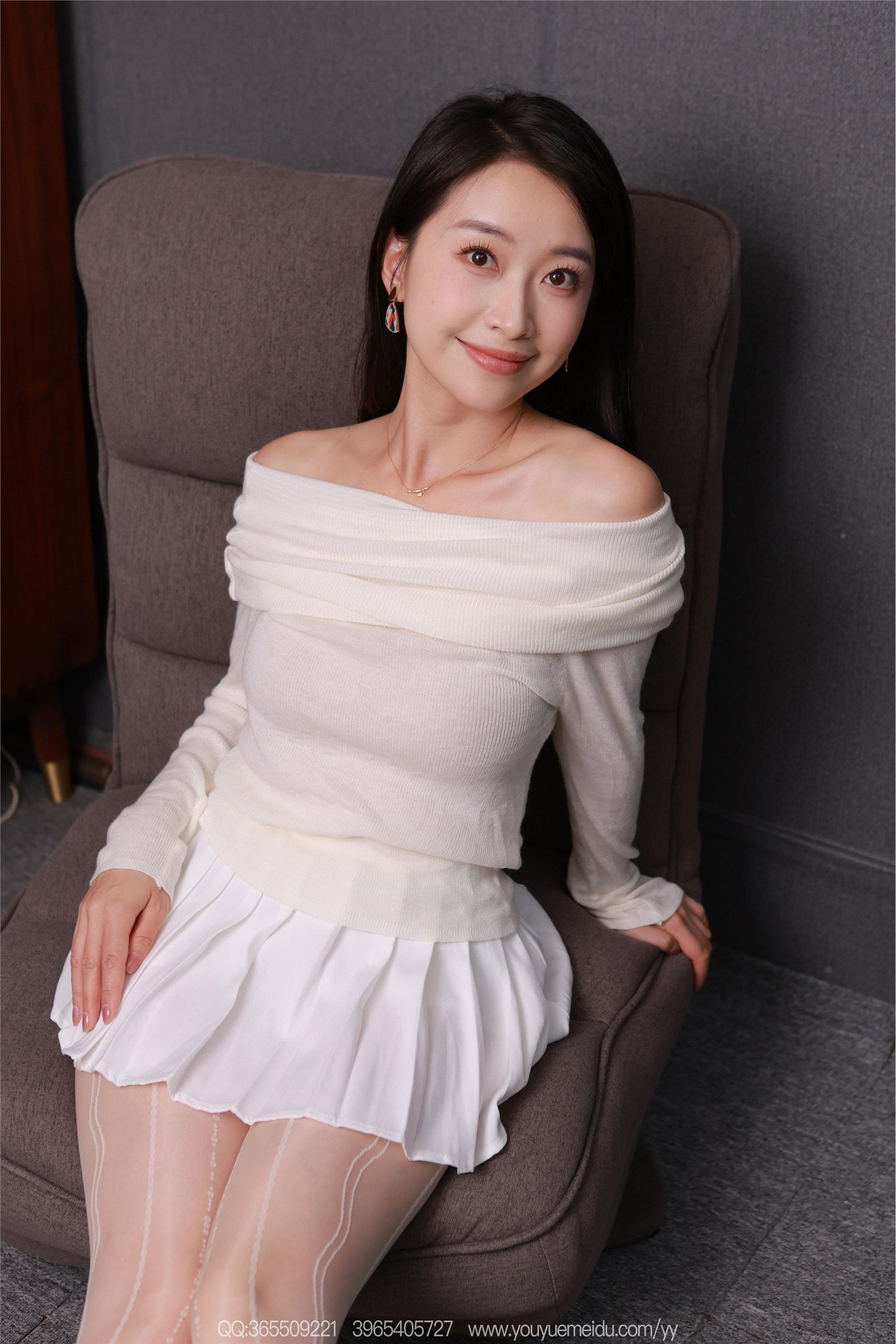 IESS异思趣向  2025.12.10 丝享家2233：小婕《白里透粉（上）》